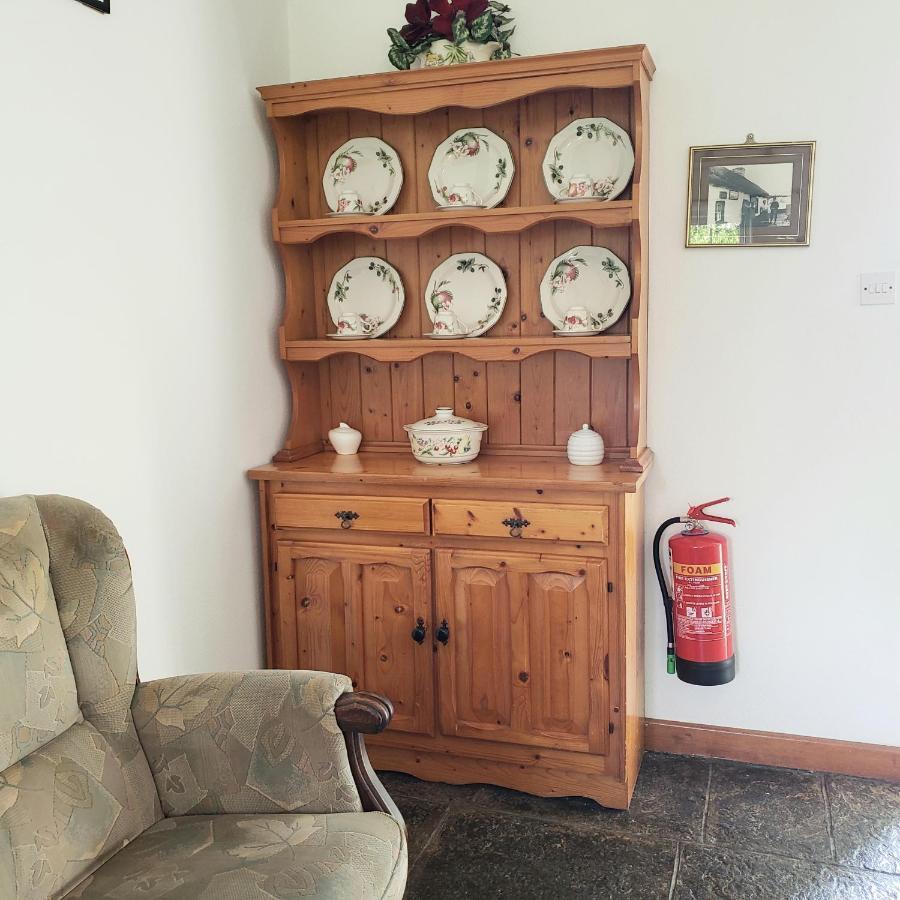 Louisburgh Cottages Екстериор снимка